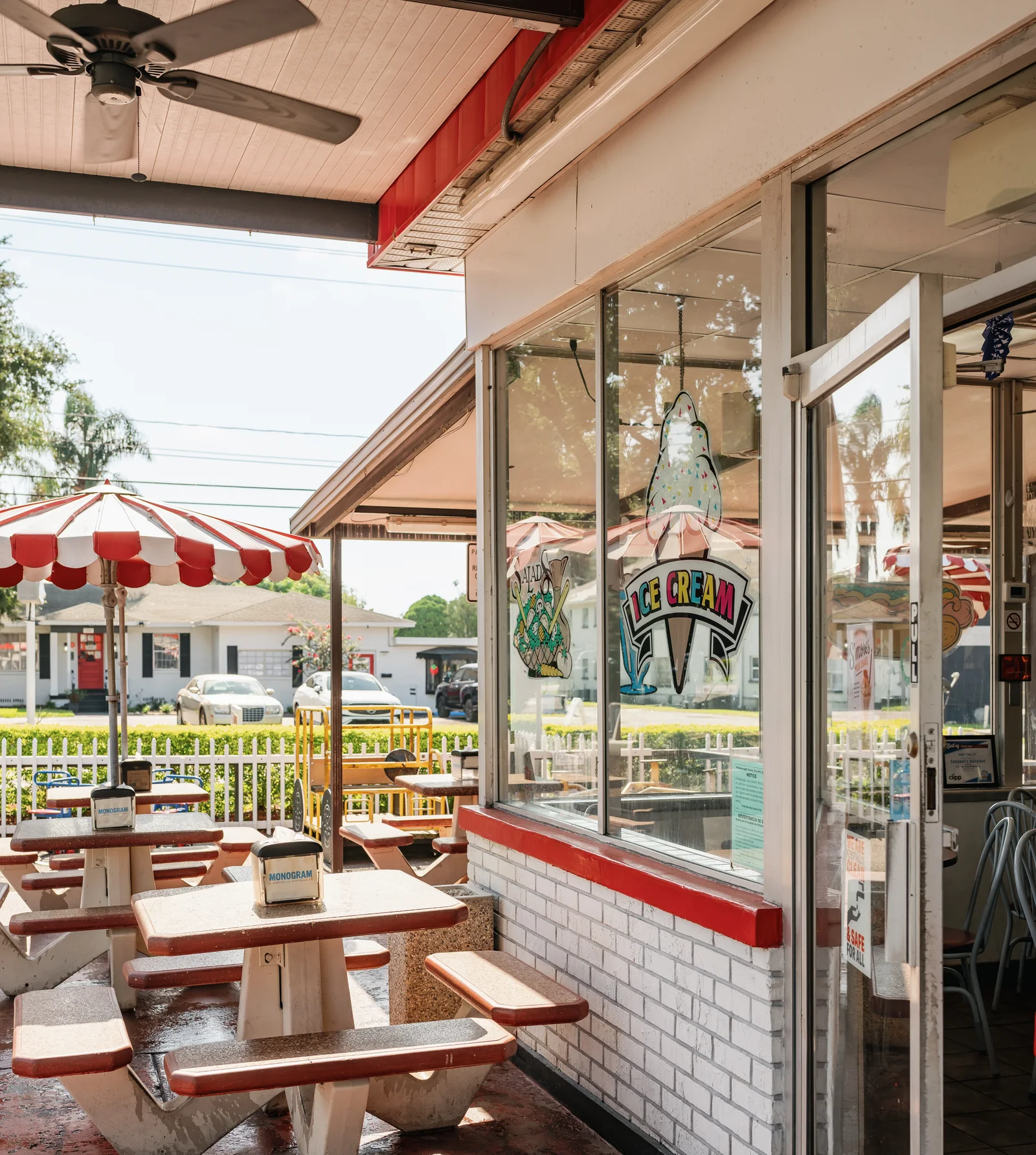 Outdoor patio seating at Campbell's Dairyland in Brandon